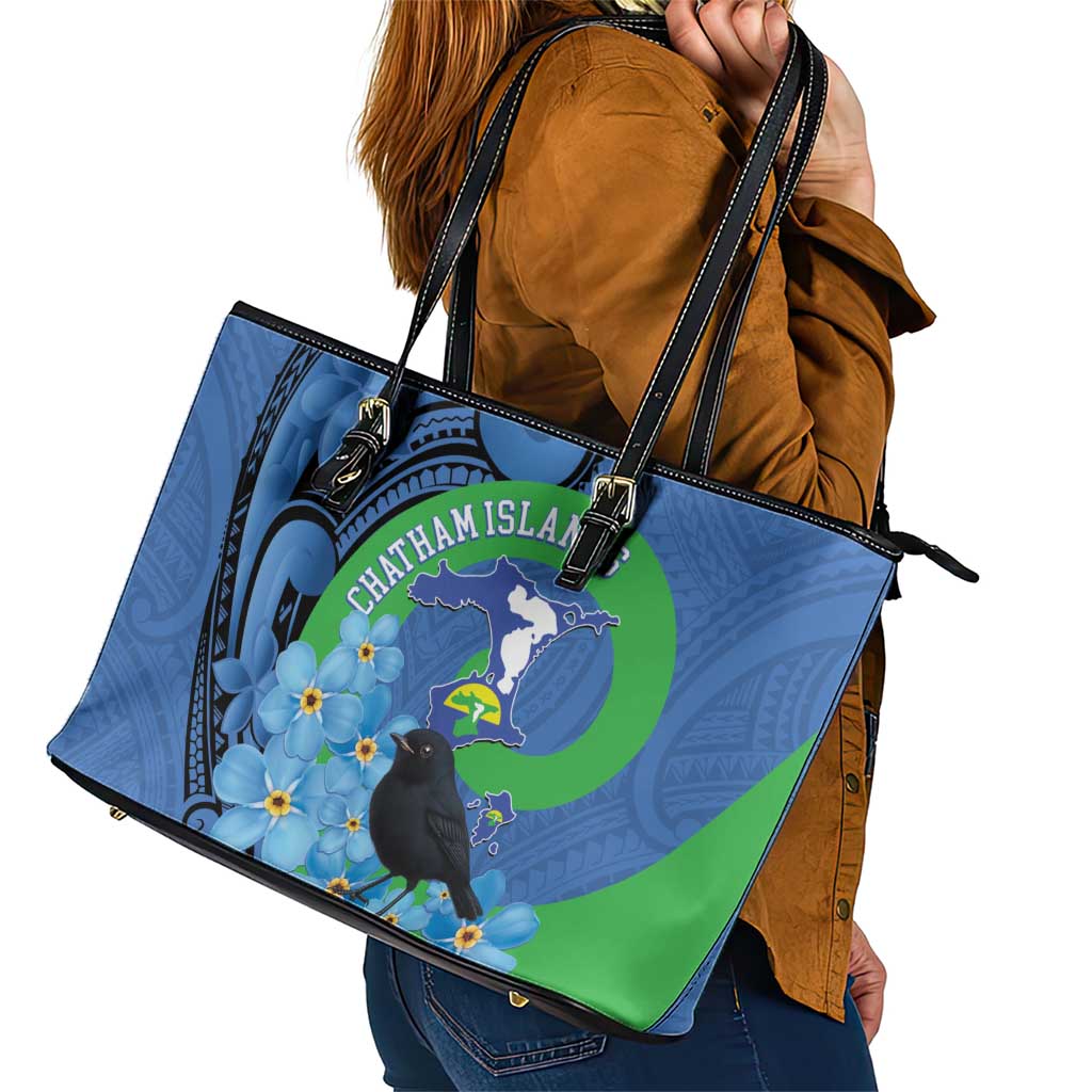 New Zealand Chatham Islands Leather Tote Bag Wharekauri Forget Me Not With Black Robin LT14 - Polynesian Pride