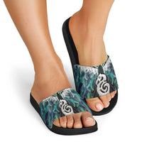 Aotearoa Korowai Motif Slide Sandals Hei Manaia Poutama Maori Pattern - Polynesian Pride
