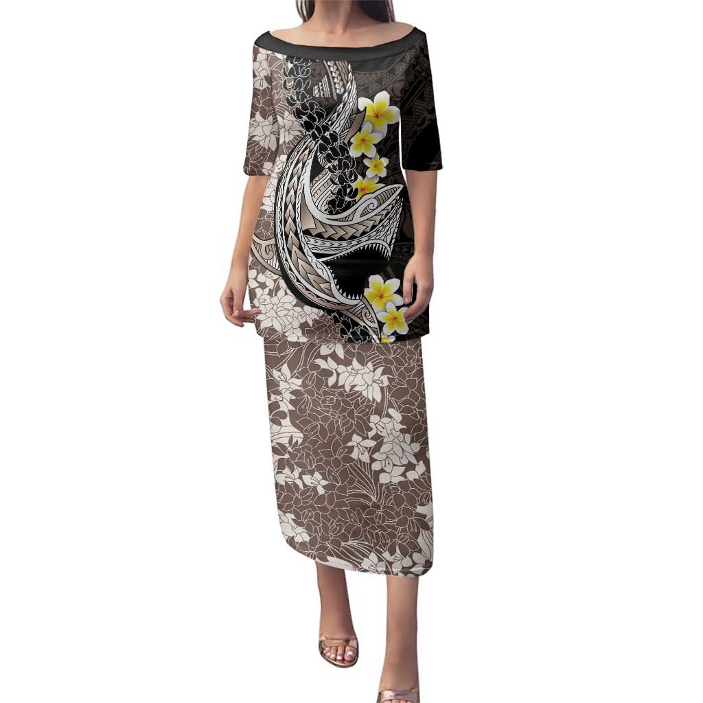 Brown and Black Hawaii Shark Tattoo Family Matching Puletasi and Hawaiian Shirt Puakenikeni Lei Plumeria Polynesian Pattern - Polynesian Pride