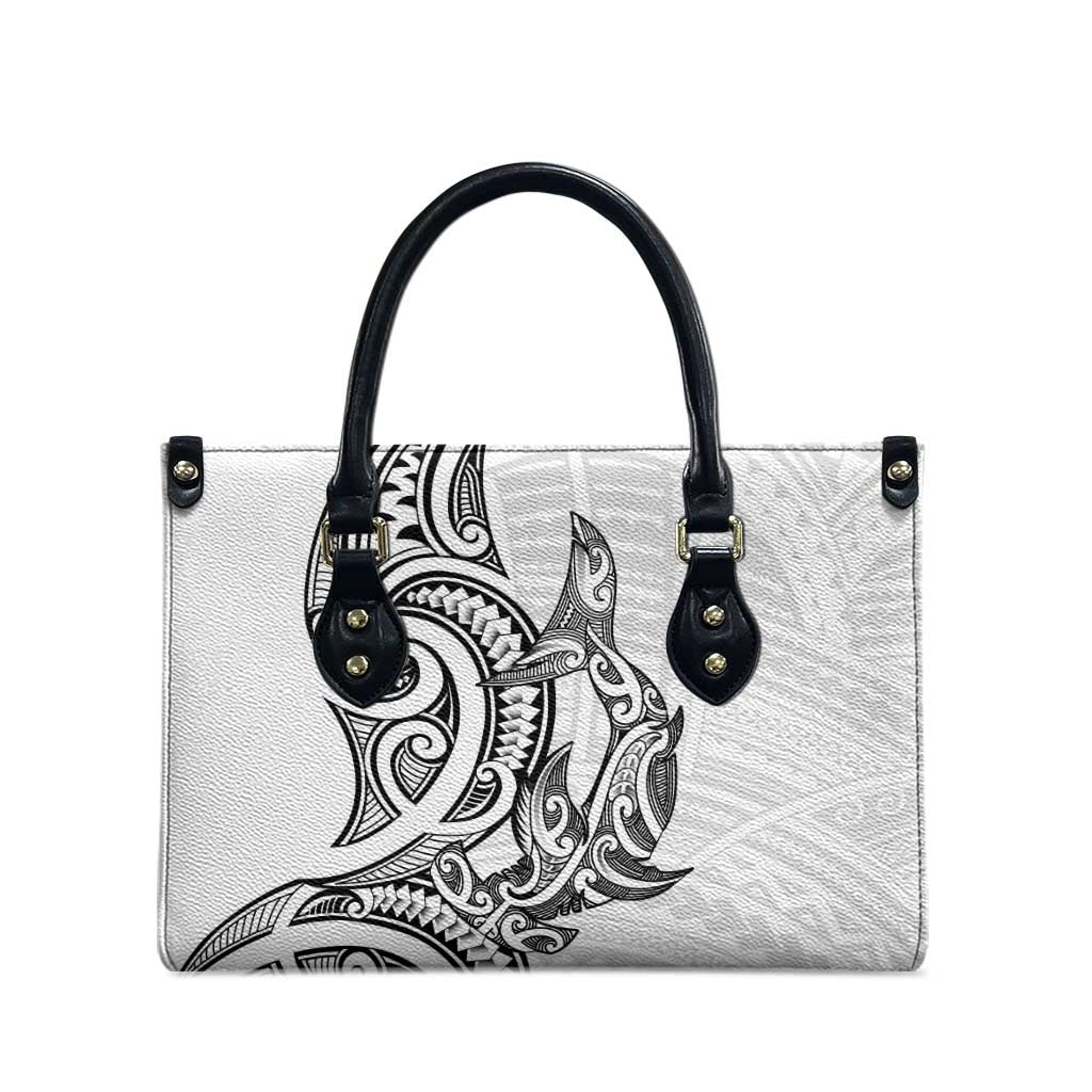New Zealand Hammerhead Shark Leather Bag Maori Haehae Mangopare White - Polynesian Pride