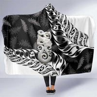 Aotearoa Manaia NZ Maori Silver Fern Hooded Blanket LT14 One Size Black - Polynesian Pride