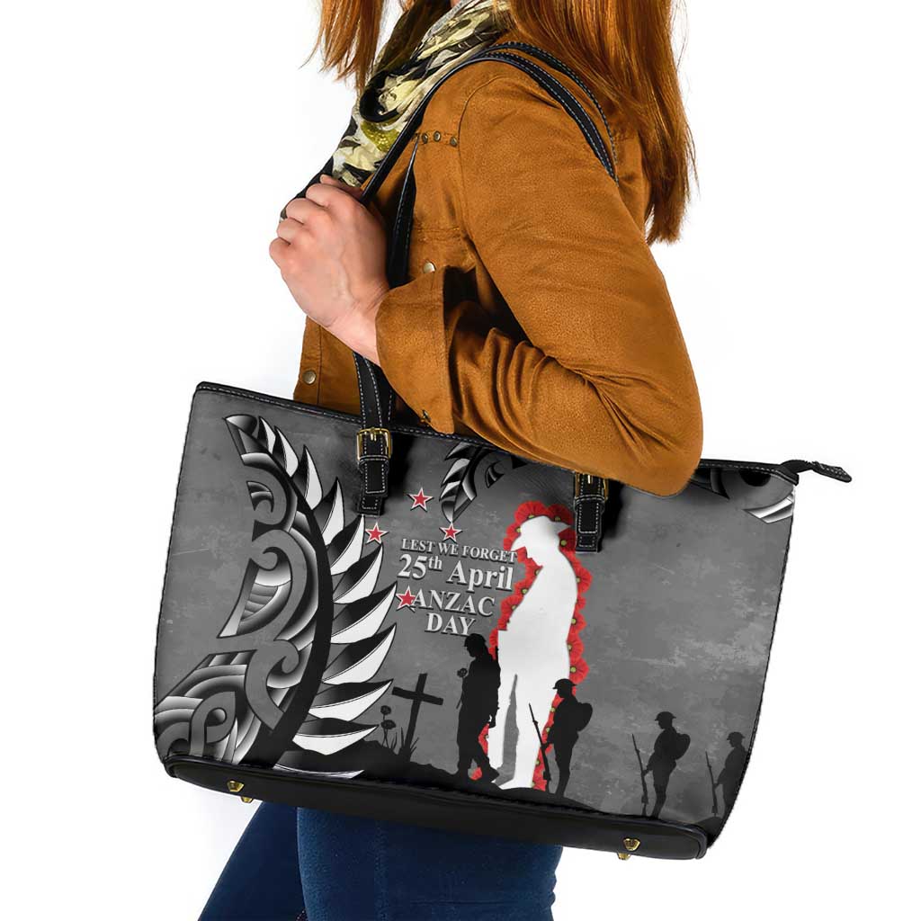 New Zealand ANZAC Day Leather Tote Bag 25th April Silver Fern With Poppy