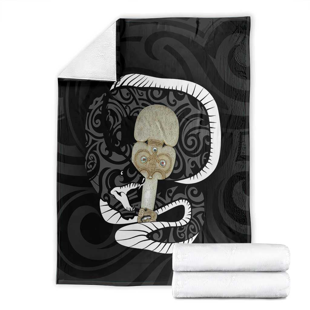 Black New Zealand Eel Blanket Aotearoa Maori Tuna With Kotiate Weapon LT14 - Polynesian Pride