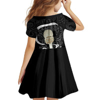 Black New Zealand Eel Family Matching Off Shoulder Maxi Dress and Hawaiian Shirt Aotearoa Maori Tuna With Kotiate Weapon