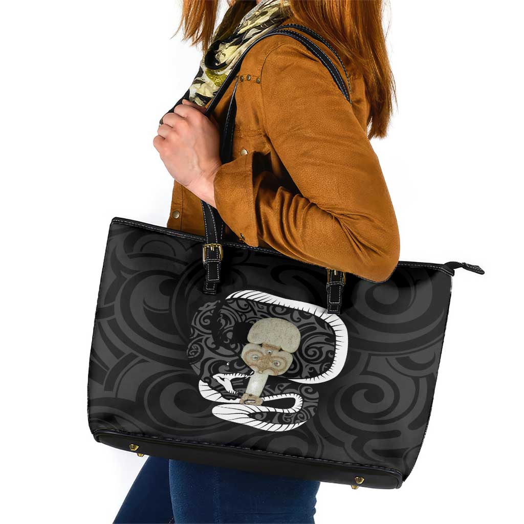 Black New Zealand Eel Leather Tote Bag Aotearoa Maori Tuna With Kotiate Weapon LT14 Black - Polynesian Pride