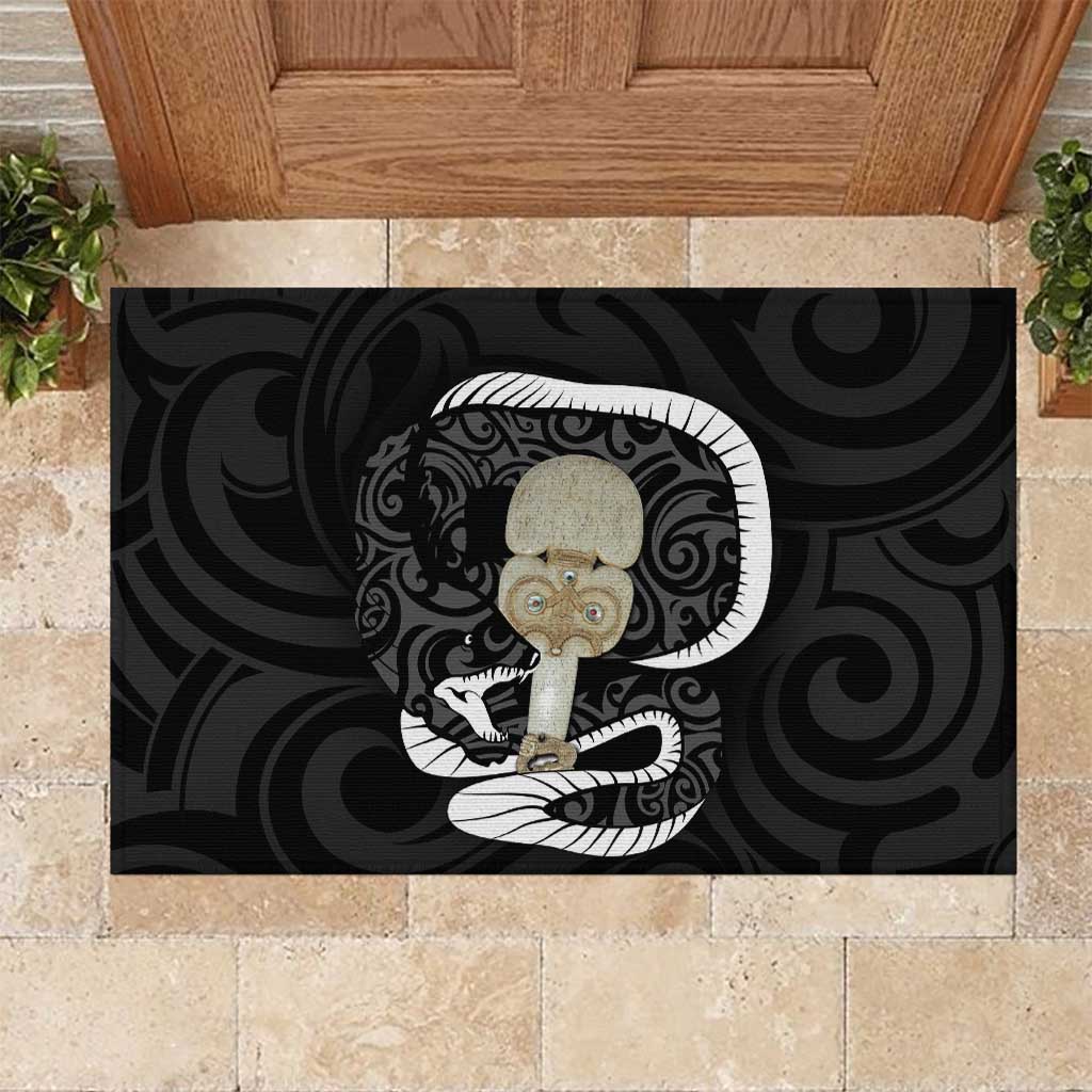 Black New Zealand Eel Rubber Doormat Aotearoa Maori Tuna With Kotiate Weapon