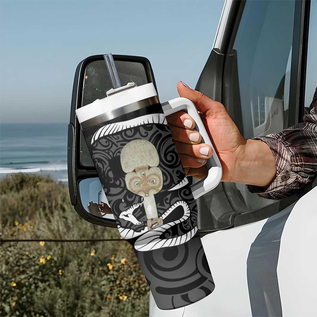 Black New Zealand Eel Tumbler With Handle Aotearoa Maori Tuna With Kotiate Weapon LT14 - Polynesian Pride