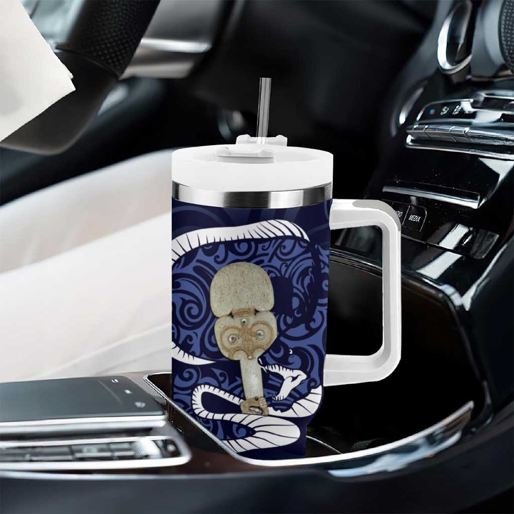 Blue New Zealand Eel Tumbler With Handle Aotearoa Maori Tuna With Kotiate Weapon LT14 - Polynesian Pride