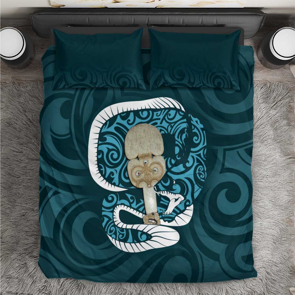 Turquoise New Zealand Eel Bedding Set Aotearoa Maori Tuna With Kotiate Weapon