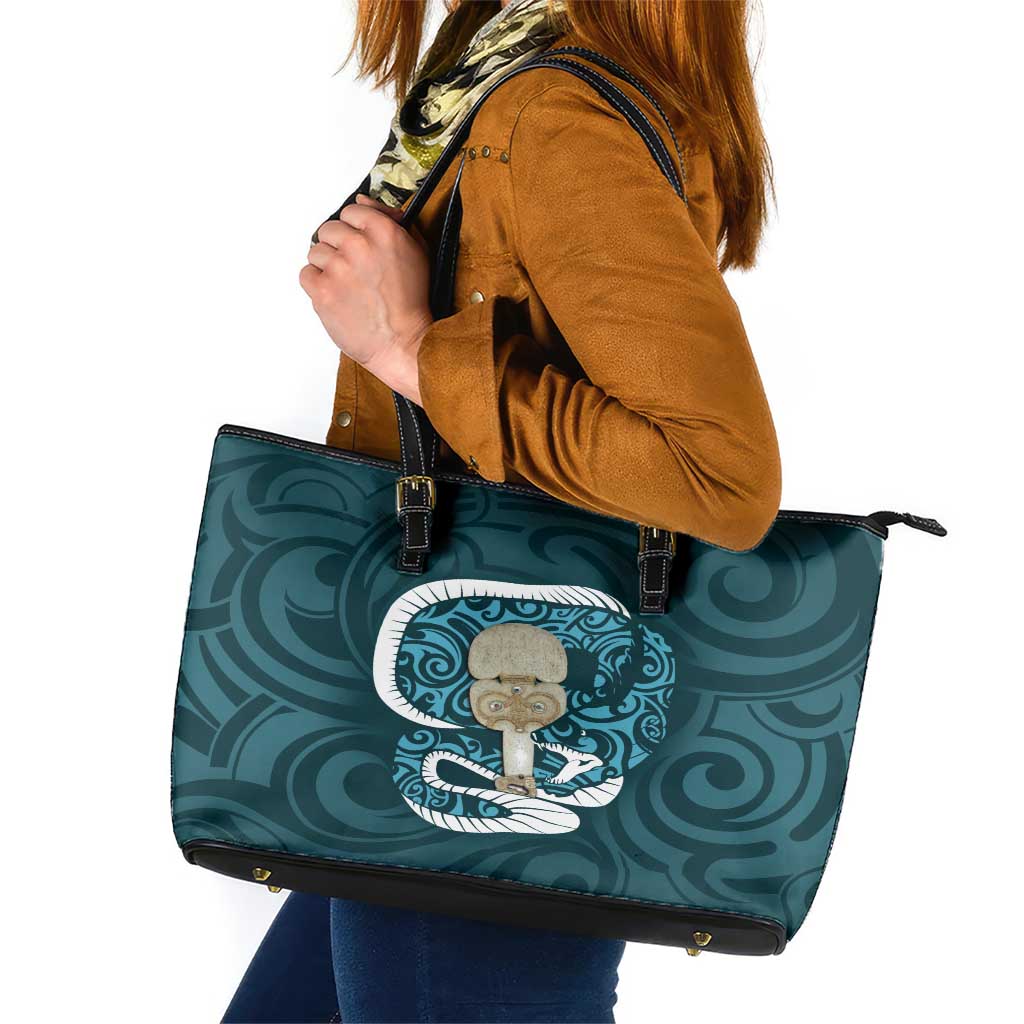 Turquoise New Zealand Eel Leather Tote Bag Aotearoa Maori Tuna With Kotiate Weapon LT14 Turquoise - Polynesian Pride