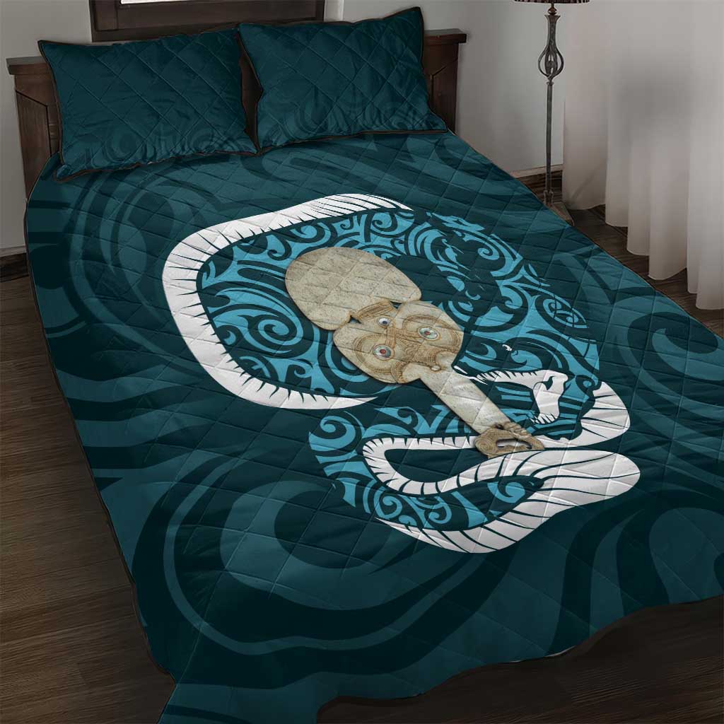 Turquoise New Zealand Eel Quilt Bed Set Aotearoa Maori Tuna With Kotiate Weapon