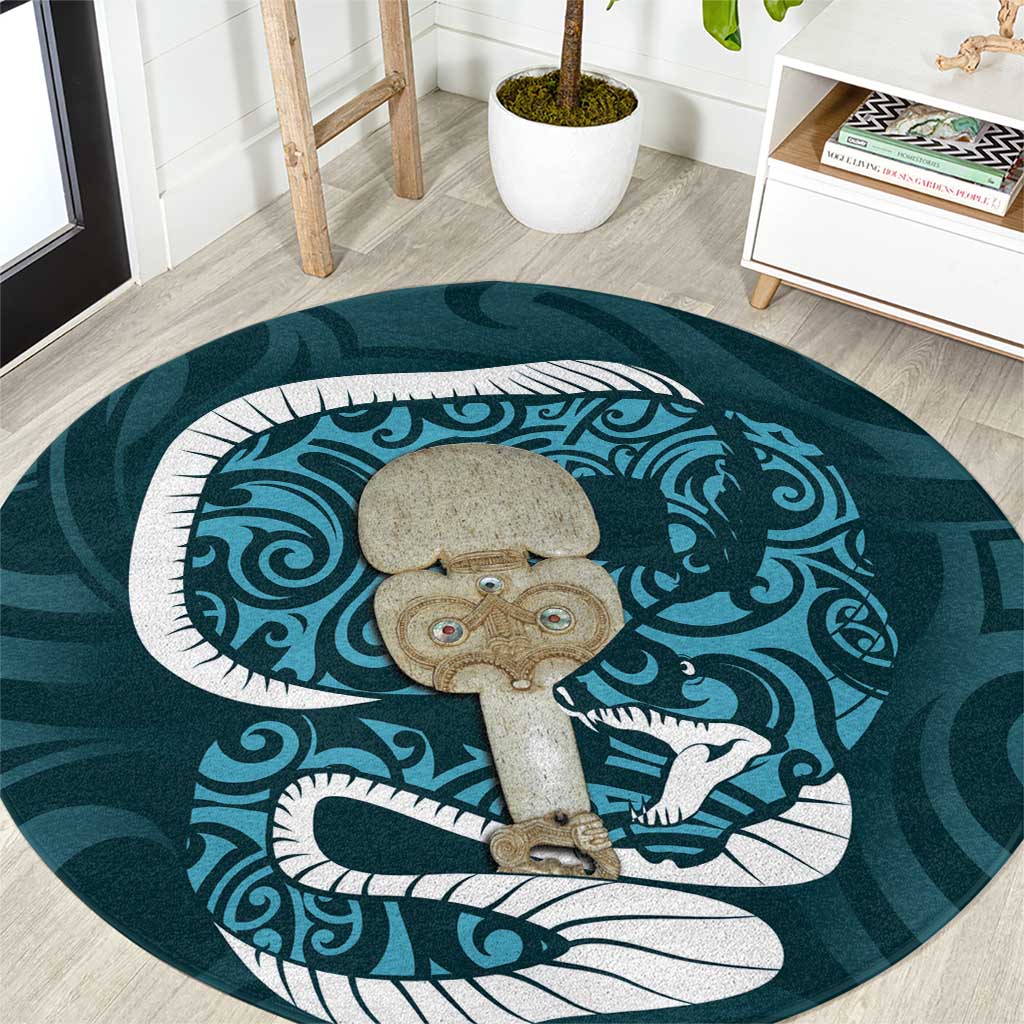 Turquoise New Zealand Eel Round Carpet Aotearoa Maori Tuna With Kotiate Weapon