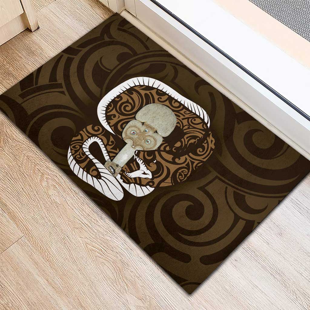 Gold New Zealand Eel Rubber Doormat Aotearoa Maori Tuna With Kotiate Weapon LT14 - Polynesian Pride