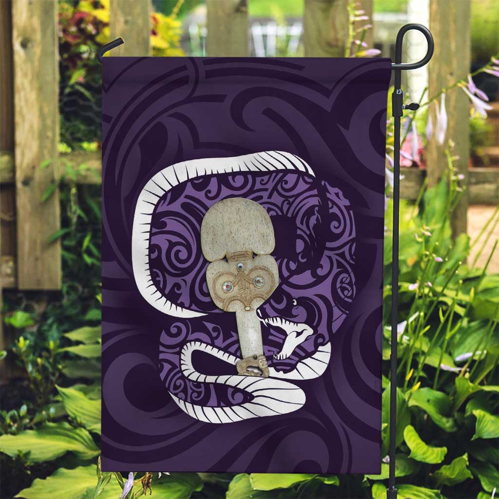 Purple New Zealand Eel Garden Flag Aotearoa Maori Tuna With Kotiate Weapon LT14 Garden Flag Purple - Polynesian Pride
