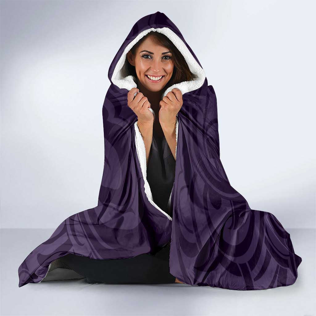 Purple New Zealand Eel Hooded Blanket Aotearoa Maori Tuna With Kotiate Weapon LT14 - Polynesian Pride