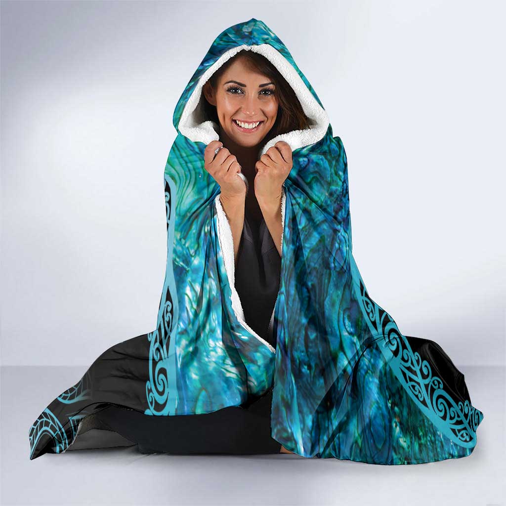 New Zealand Stingray Hooded Blanket Aotearoa Whai With Maori Paua Shell LT14 - Polynesian Pride