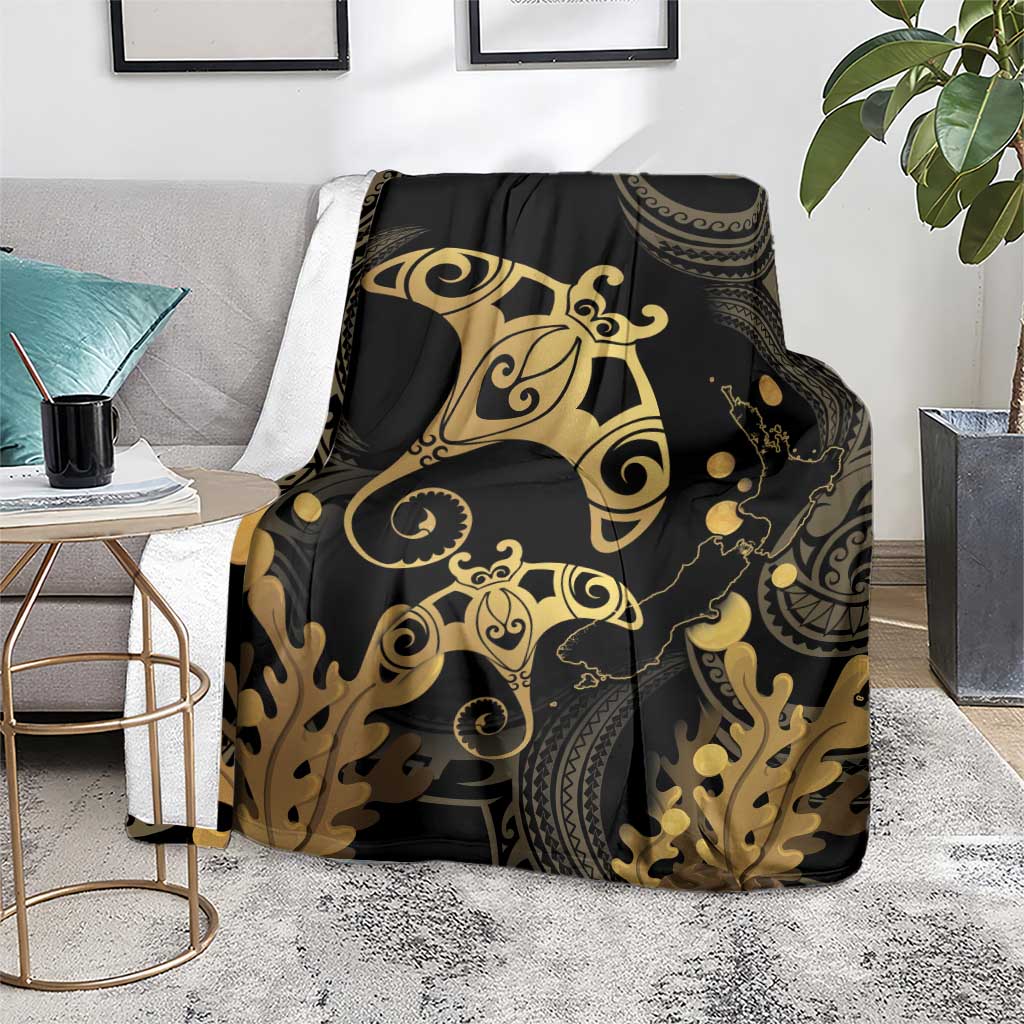 Black And Gold Aotearoa Whai Blanket NZ Stingrays Maori Curves Style LT14 - Polynesian Pride