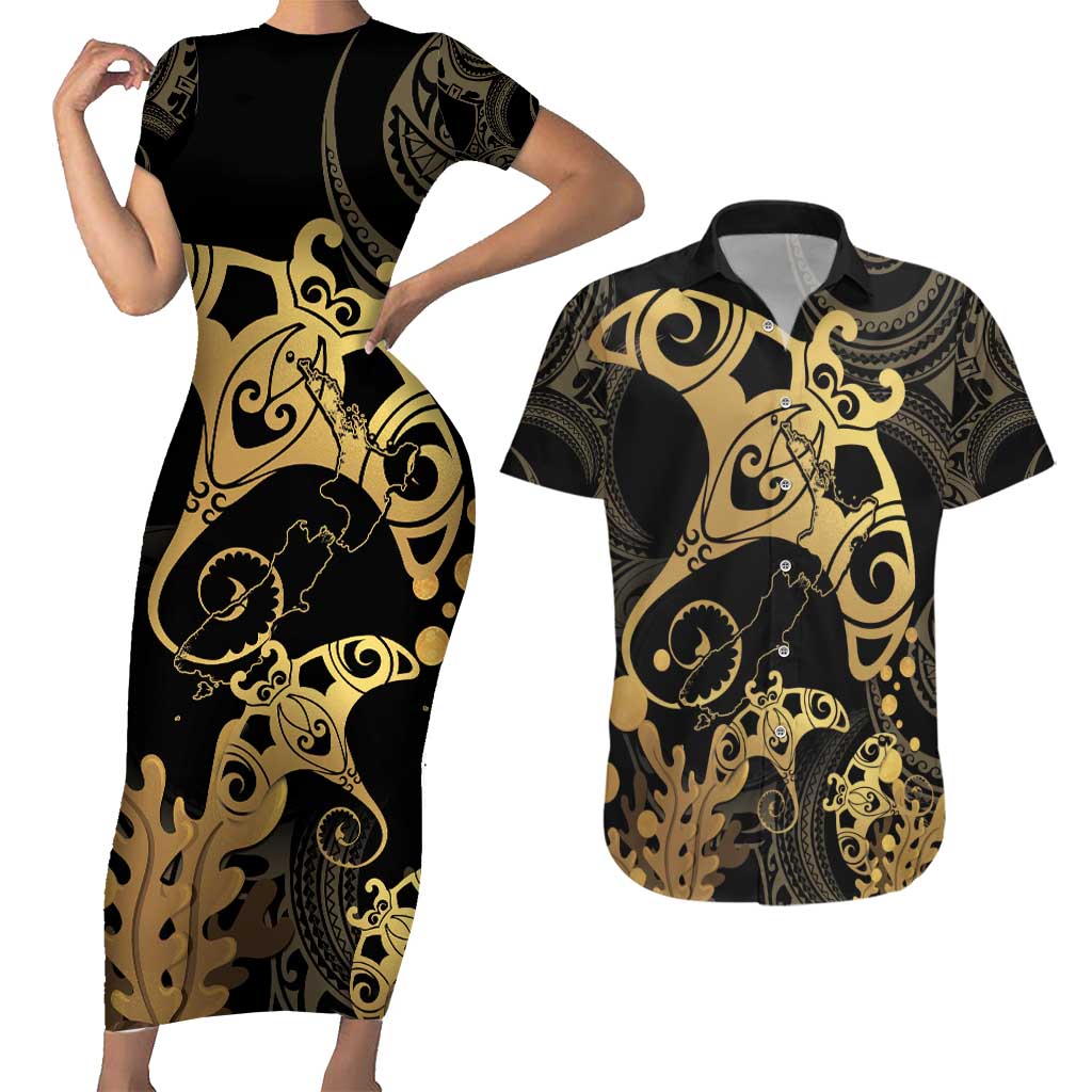 Black And Gold Aotearoa Whai Couples Matching Short Sleeve Bodycon Dress and Hawaiian Shirt NZ Stingrays Maori Curves Style LT14 Gold - Polynesian Pride