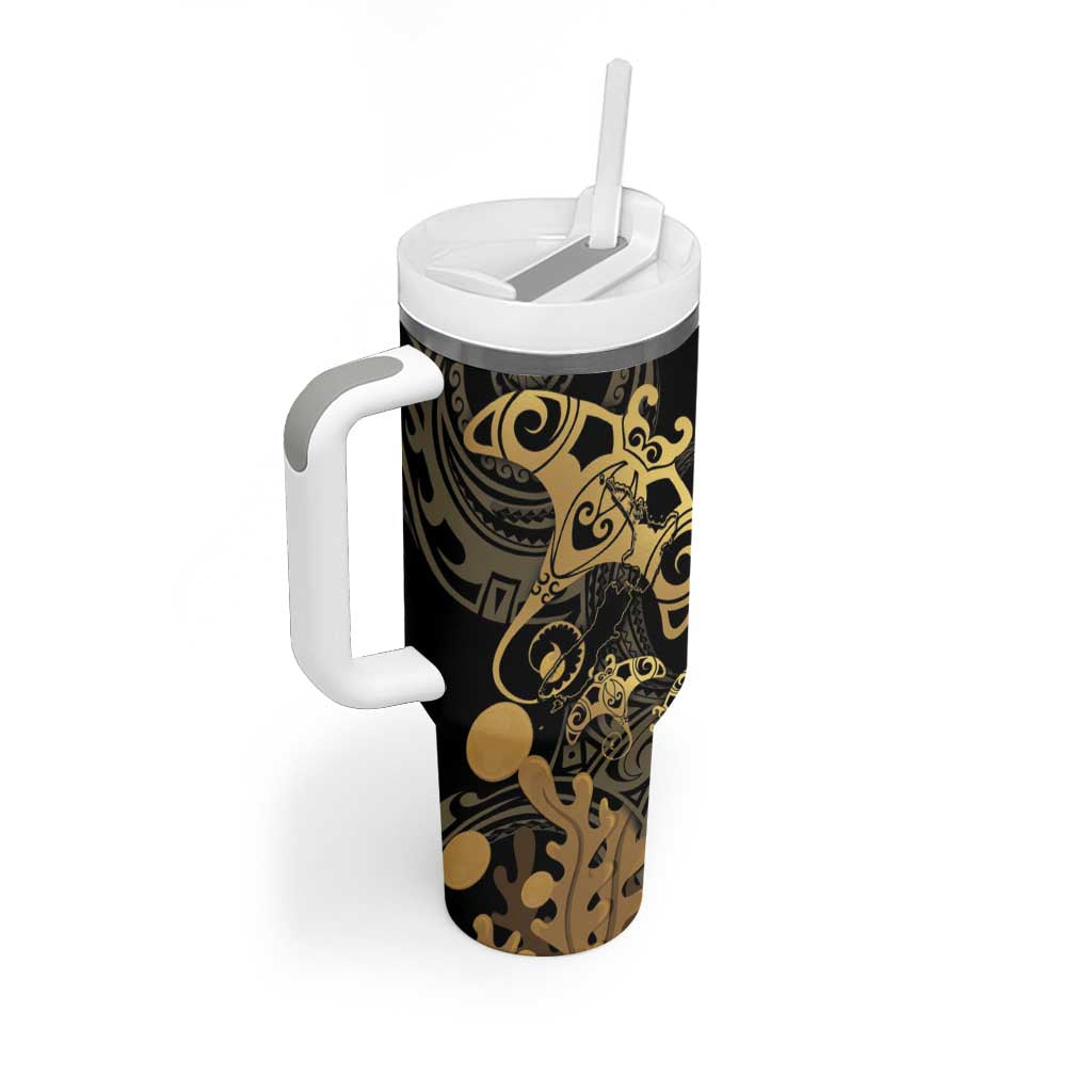 Black And Gold Aotearoa Whai Tumbler With Handle NZ Stingrays Maori Curves Style LT14 - Polynesian Pride