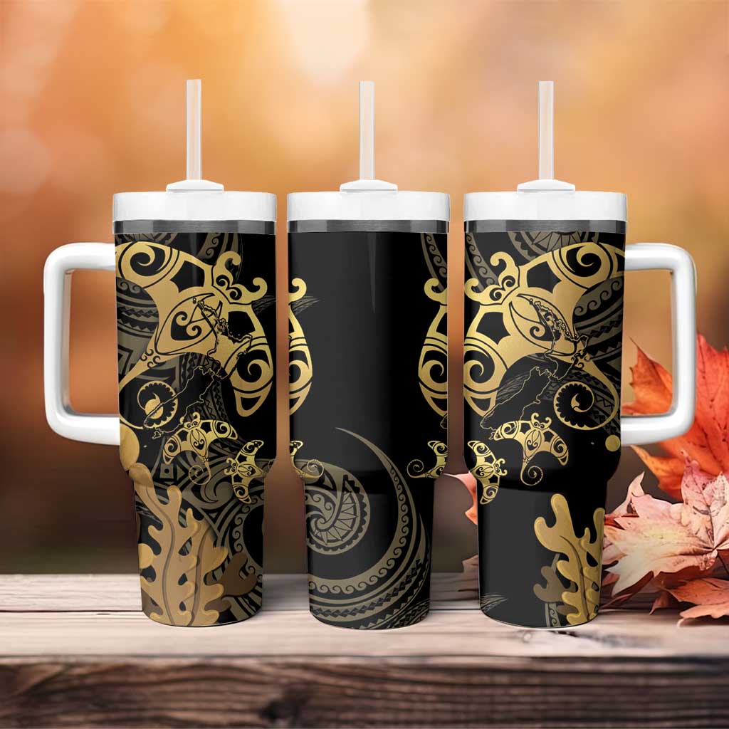 Black And Gold Aotearoa Whai Tumbler With Handle NZ Stingrays Maori Curves Style LT14 - Polynesian Pride
