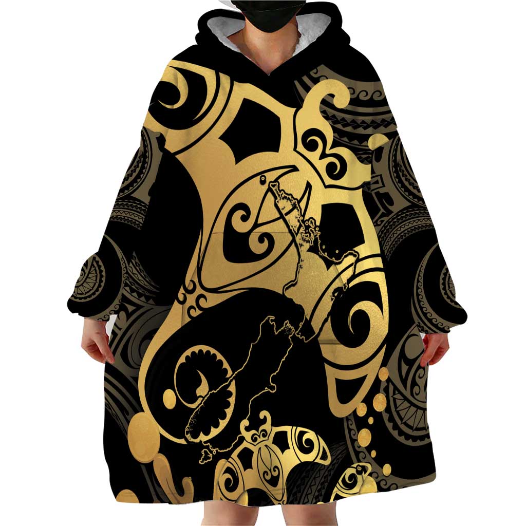 Black And Gold Aotearoa Whai Wearable Blanket Hoodie NZ Stingrays Maori Curves Style LT14 - Polynesian Pride