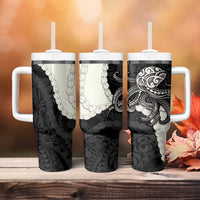 Black Polynesia Tribal Octopus Tattoo Tumbler With Handle Pikake Lei Polynesian Pattern LT14 - Polynesian Pride