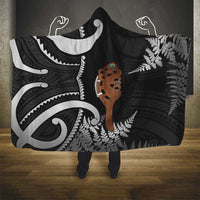 New Zealand Maripi Hooded Blanket Silver Fern Mix Aotearoa Maori Pattern LT14 - Polynesian Pride