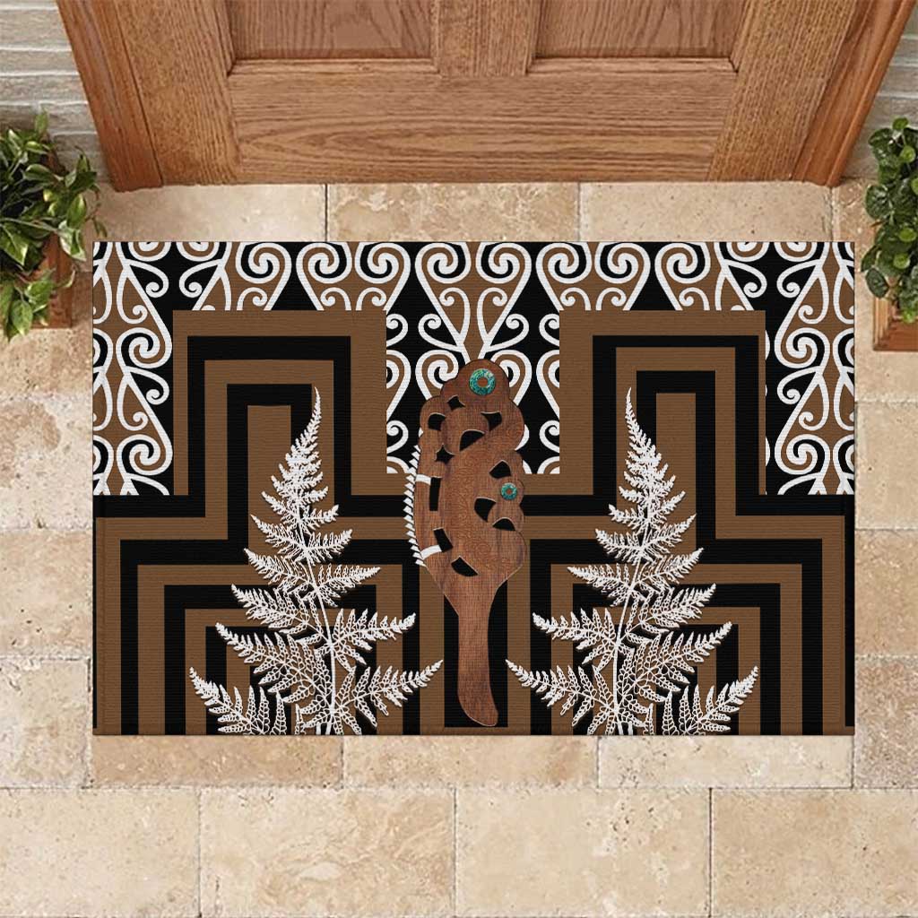 New Zealand Rubber Doormat Maori Maripi Knife With Poutama Art LT14 Brown - Polynesian Pride