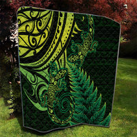 New Zealand Lizard Quilt Silver Fern Aotearoa Maori Green Version