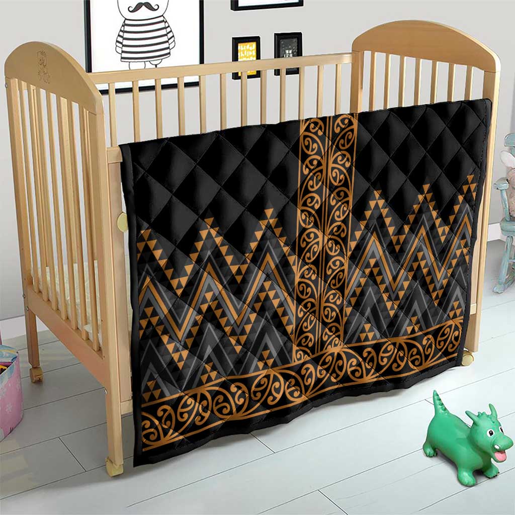 Gold Aotearoa Mangopare Kowhaiwhai and Niho Taniwha Quilt Maori New Zealand