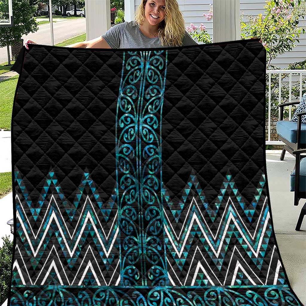 Paua Shell Aotearoa Mangopare Kowhaiwhai and Niho Taniwha Quilt Maori New Zealand