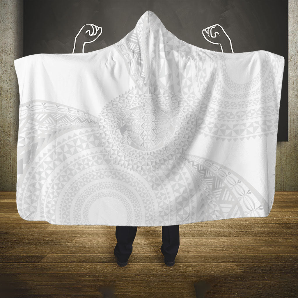 Tonga White Sunday Hooded Blanket Fakame Tongan Ngatu Turtle LT14 - Polynesian Pride