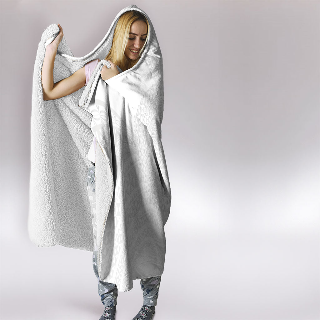 Tonga White Sunday Hooded Blanket Fakame Tongan Ngatu Turtle LT14 - Polynesian Pride