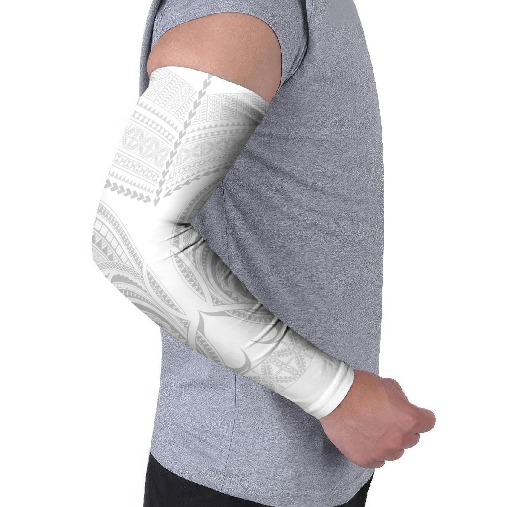 Niue White Sunday Arm Sleeves Aho Tapu Fanau Hiapo Pattern LT14 - Polynesian Pride