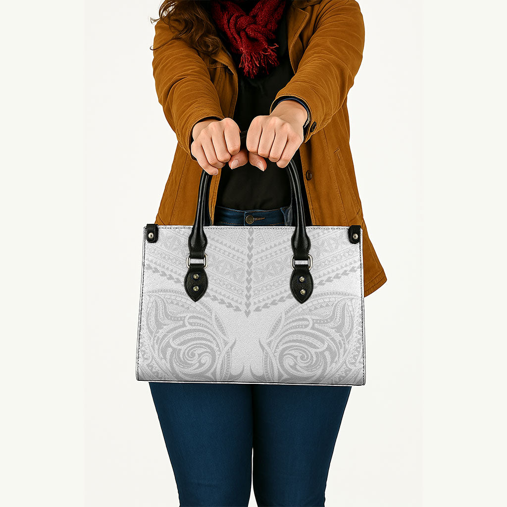 Niue White Sunday Leather Bag Aho Tapu Fanau Hiapo Pattern LT14 - Polynesian Pride