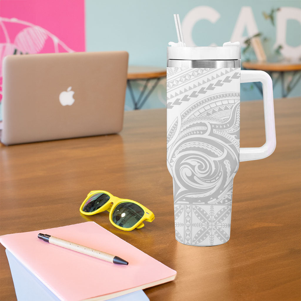 Niue White Sunday Tumbler With Handle Aho Tapu Fanau Hiapo Pattern LT14 - Polynesian Pride