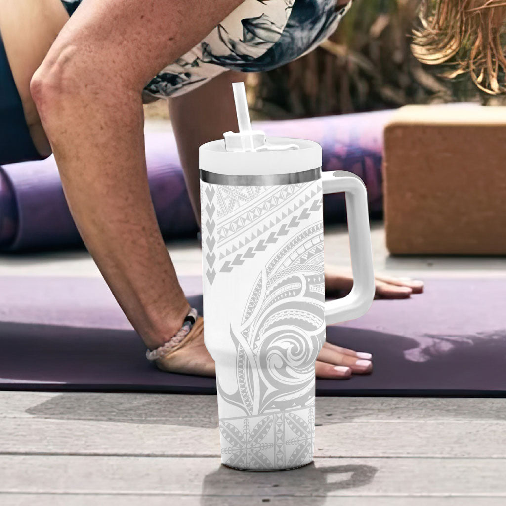 Niue White Sunday Tumbler With Handle Aho Tapu Fanau Hiapo Pattern LT14 - Polynesian Pride