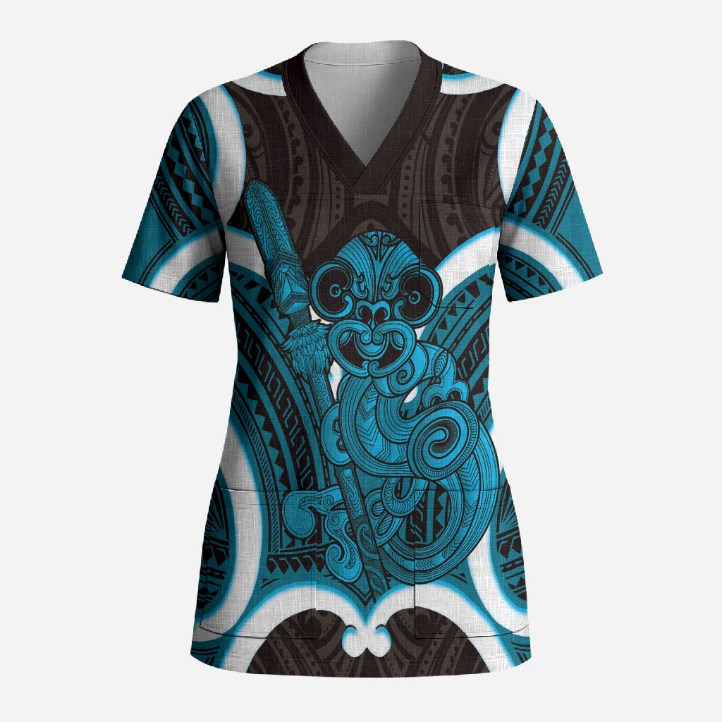 Kikorangi Aotearoa Atua Tumatauenga Personalised Scrub Top Maori God Of War Tiki With Taiaha LT14 Adult Blue - Polynesian Pride