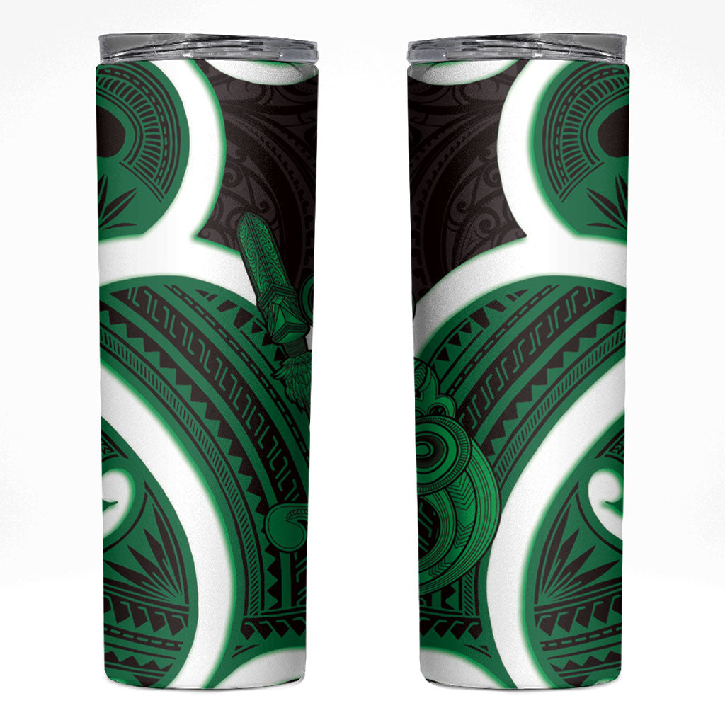 Kakariki Aotearoa Atua Tumatauenga Skinny Tumbler Maori God Of War Tiki With Taiaha LT14 Green - Polynesian Pride