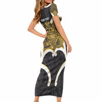 Kowhai Aotearoa Atua Tumatauenga Personalised Short Sleeve Bodycon Dress Maori God Of War Tiki With Taiaha LT14 - Polynesian Pride