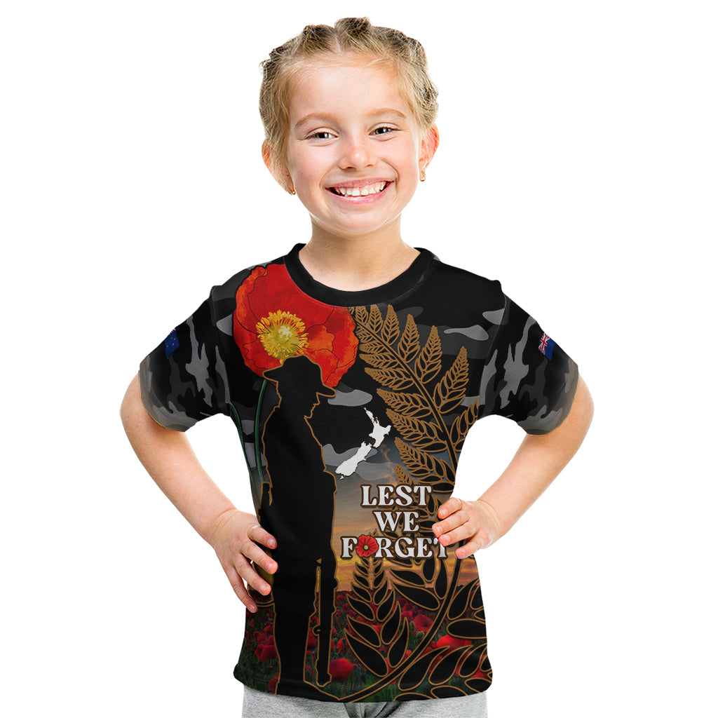 New Zealand ANZAC Day Kid T Shirt Lest We Forget Silver Fern With Camouflage LT14 Black - Polynesian Pride