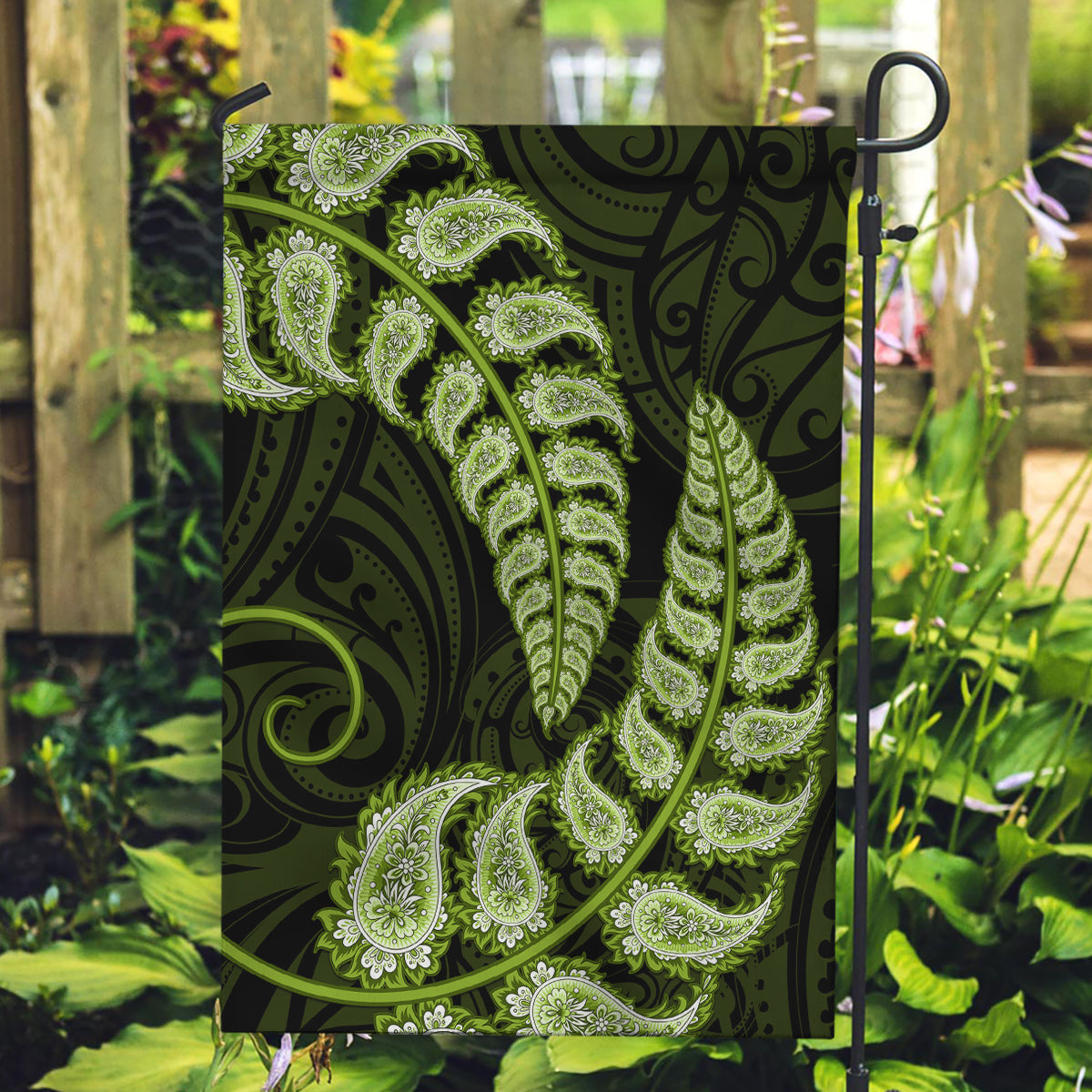 Green New Zealand Paisley Silver Fern Garden Flag Aotearoa Maori LT14 Garden Flag Green - Polynesian Pride