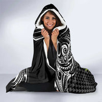 Hawaii Iwa Bird Hooded Blanket Great Frigatebird Kanaka Tropical Flowers LT14 - Polynesian Pride