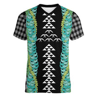 Black Palaka Hawaii Iwa Bird Women V-Neck T-Shirt Hawaiian Kakau Jade Vine Lei - Polynesian Pride