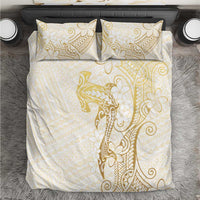 Gold and White Hawaii Bedding Set Hammerhead Shark Tattoo Curve Polynesian - Polynesian Pride