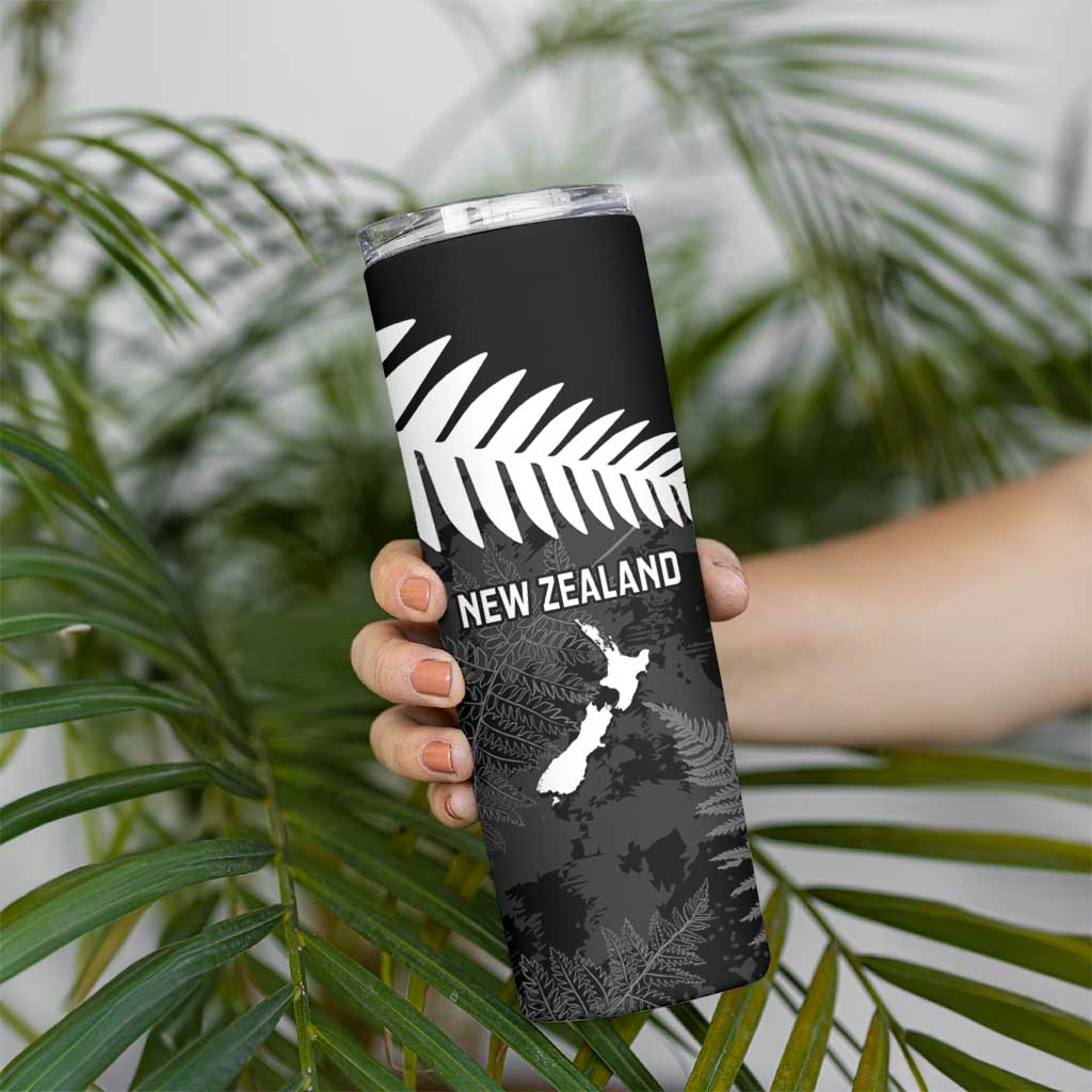 Custom New Zealand Silver Fern Football Skinny Tumbler Go Aotearoa Grunge Black - Polynesian Pride