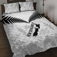 Custom New Zealand Silver Fern Football Quilt Bed Set Go Aotearoa Grunge White - Polynesian Pride