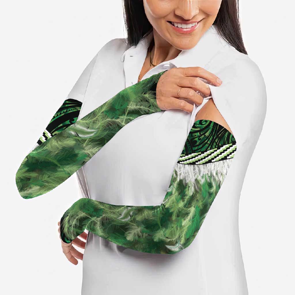 Green Traditional Cloak Aotearoa Arm Sleeves Maori Paua Shell Korowai Pattern - Polynesian Pride