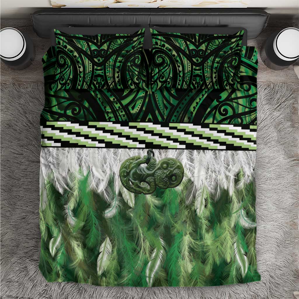Green Traditional Cloak Aotearoa Bedding Set Maori Paua Shell Korowai Pattern