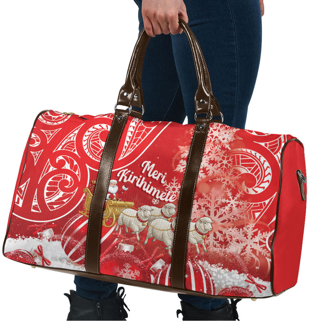 New Zealand Christmas In July Travel Bag Funny Santa Sheep Meri Kirihimete Red